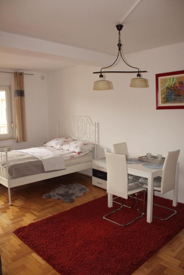 Ðakovo Studio Apartman Ivano 아파트 외부 사진